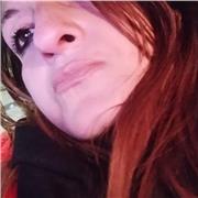 Studentessa universitaria, lavoratrice, ex studentessa del liceo classico, impartisce lezioni private